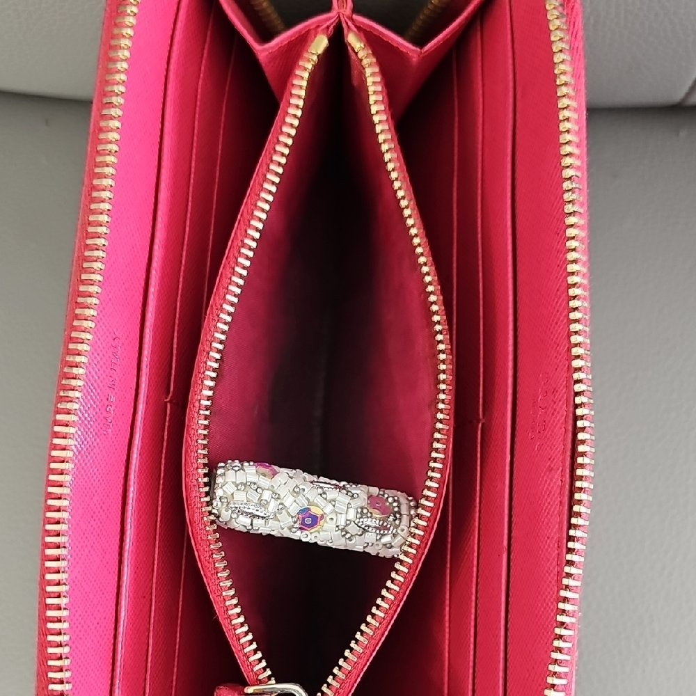 💖 Prada Pink Zippered Wallet 💖 - Picture 7 of 7